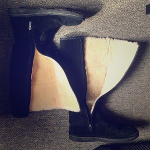 Tall Uggs w/Zipper Closure